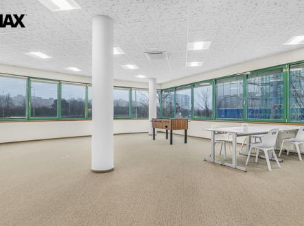 p1094597.jpg | Pronájem - kanceláře, 875 m²