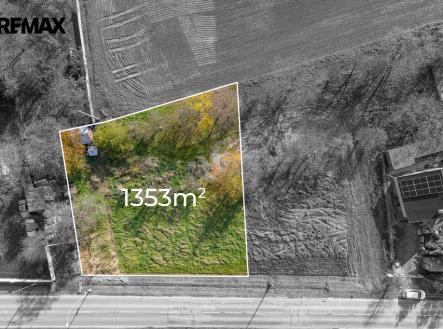 levy-pozemek-1.jpg | Prodej - pozemek pro bydlení, 1 353 m²