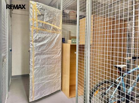 img-3418.jpg | Pronájem - skladovací prostor, 2 m²