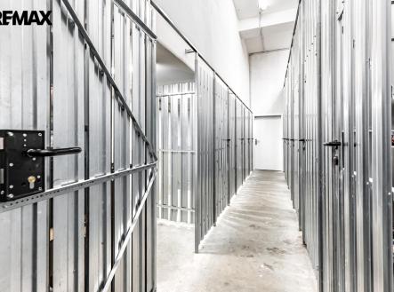 p1726412-1.jpg | Prodej - skladovací prostor, 1 m²