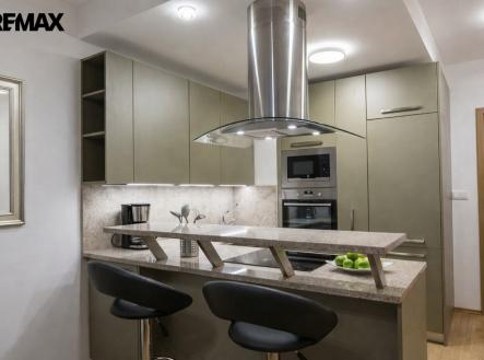 1d83435d-11f8-4ad2-9ddf-689630632e2f.jpg | Prodej bytu, 1+kk, 43 m²