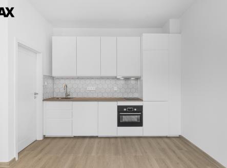 Kuchyňská linka má dostatek úložných prostor | Pronájem bytu, 1+kk, 27 m²