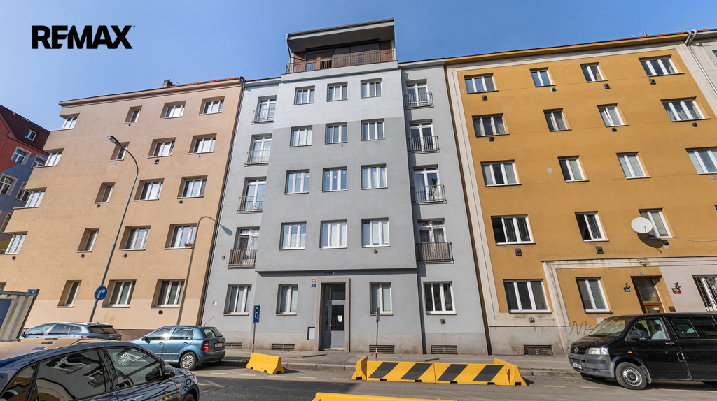 Pohled na dům z ulice