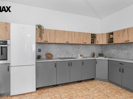 p1131103.jpg | Prodej - dům/vila, 478 m²