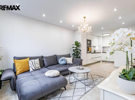 p1401879.jpg | Pronájem bytu, 2+kk, 44 m²