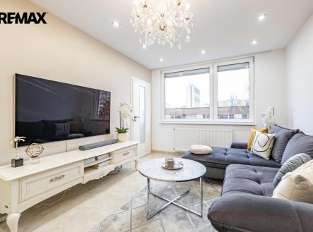 p1401936-vylepsene-nr.jpg | Pronájem bytu, 2+kk, 44 m²