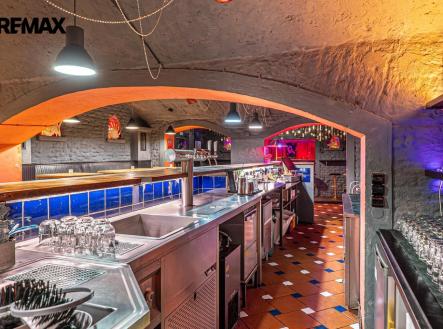 p1775938.jpg | Pronájem - obchodní prostor, 250 m²