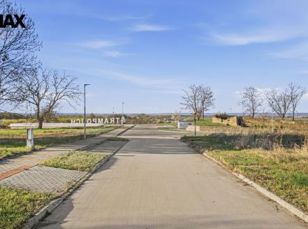 dji-20260417180639-0604-d.jpg | Prodej - pozemek pro bydlení, 1 009 m²