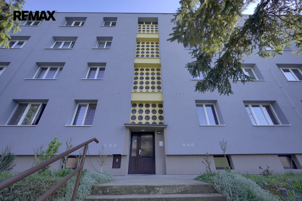 naurbance-2.jpg