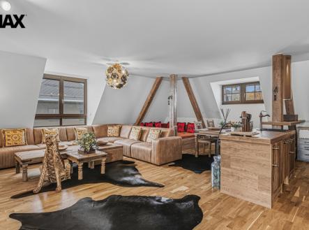 p1323925-1.jpg | Prodej bytu, 4+kk, 174 m²