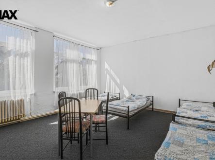p1335271.jpg | Prodej - nájemní dům, 989 m²