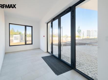 p1781112-1.jpg | Prodej - obchodní prostor, 34 m²