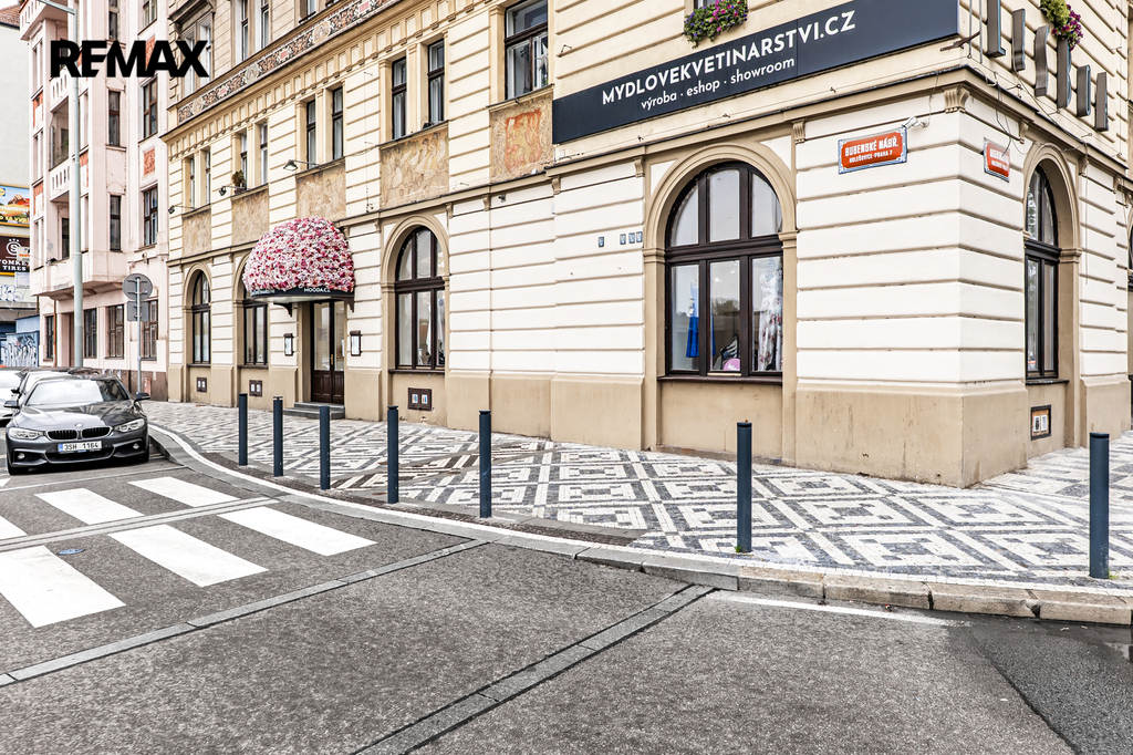 p1711256-1.jpg