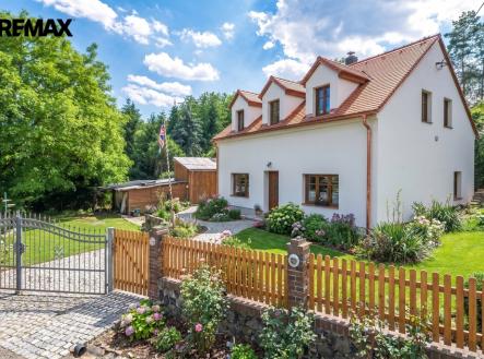 nova-fasada-2.jpeg | Prodej - dům/vila, 256 m²