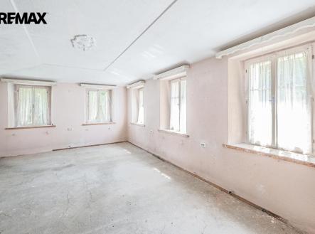 p1788924.jpg | Prodej - dům/vila, 1 230 m²