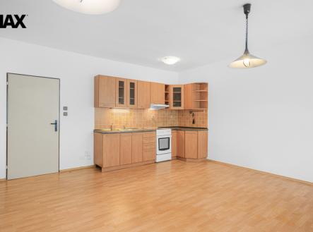 p1071235-1.jpg | Pronájem bytu, 1+kk, 38 m²