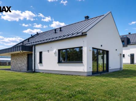 chatgpt-image-8.7.2026-13-31-46.png | Prodej - dům/vila, 201 m²