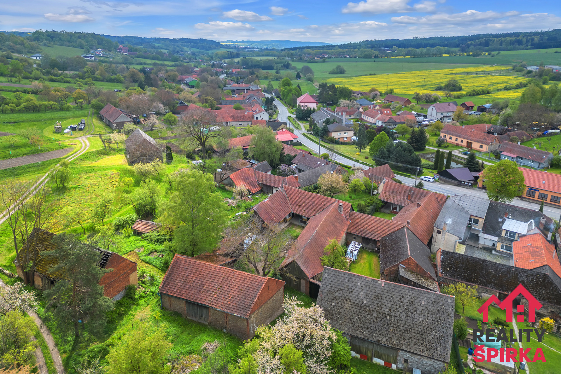 Prodej zemědělská usedlost Dzbel, CP 2.462 m² 