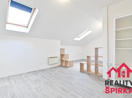 Pronájem bytu, 2+1, 73 m²