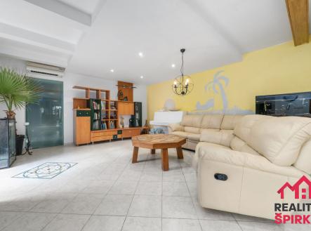 Prodej - dům/vila, 275 m²