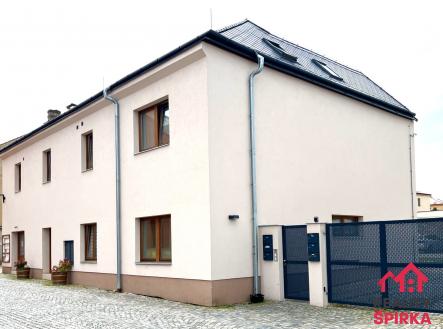 Pronájem bytu, 2+kk, 61 m²