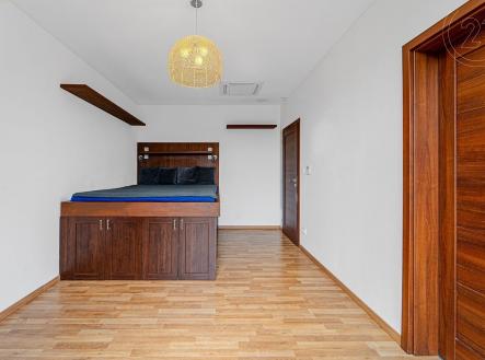 . | Prodej - dům/vila, 221 m²