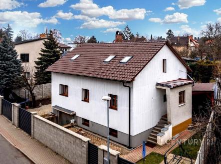 . | Prodej - dům/vila, 200 m²