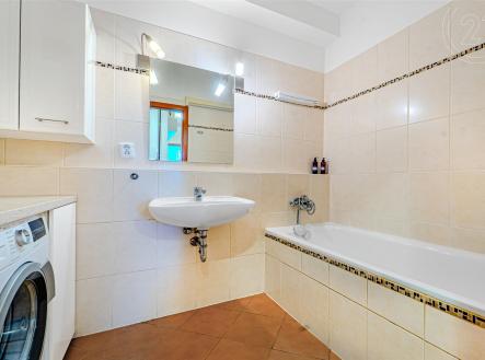 . | Prodej bytu, 3+kk, 67 m²