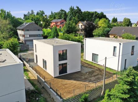 . | Pronájem - dům/vila, 145 m²