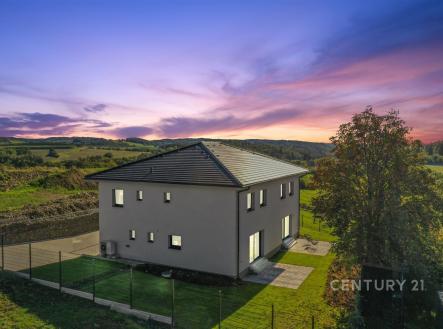 . | Prodej - dům/vila, 145 m²