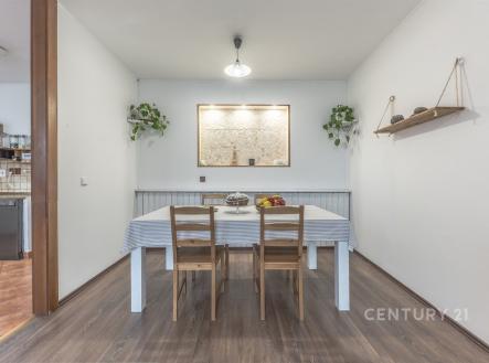 . | Prodej bytu, 3+kk, 98 m²