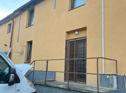 . | Pronájem - obchodní prostor, 45 m²