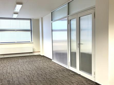 . | Pronájem - kanceláře, 58 m²