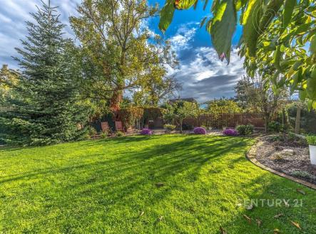 . | Prodej - dům/vila, 198 m²