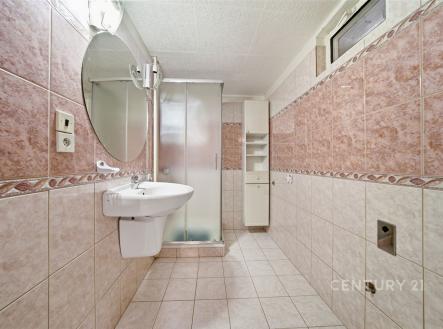 . | Pronájem - kanceláře, 77 m²