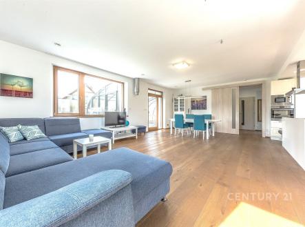 . | Prodej - dům/vila, 226 m²