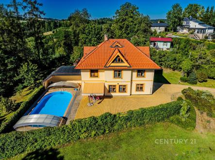 . | Prodej - dům/vila, 327 m²