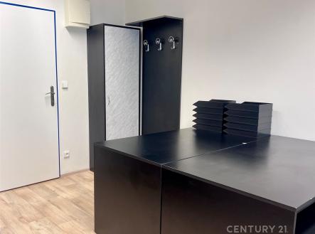 . | Pronájem - kanceláře, 16 m²