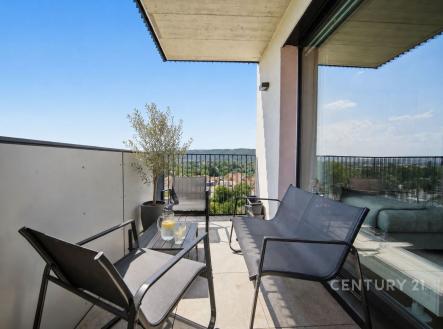 . | Pronájem bytu, 2+kk, 56 m²