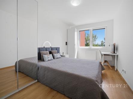 . | Pronájem bytu, 2+kk, 56 m²
