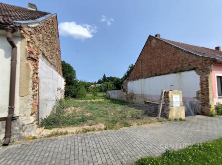 . | Prodej - pozemek pro bydlení, 242 m²