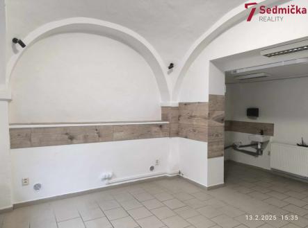 476969060_2092752294506561_2198570346445003228_n | Pronájem - obchodní prostor, 40 m²