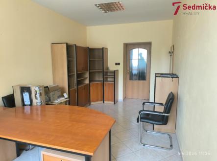 f40b3a30-d3cb-44c5-bf21-c3b234f0fb59 | Pronájem - kanceláře, 86 m²