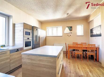 170 | Prodej bytu, 3+1, 168 m²