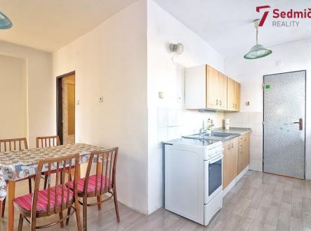 300 | Prodej bytu, 2+1, 68 m²