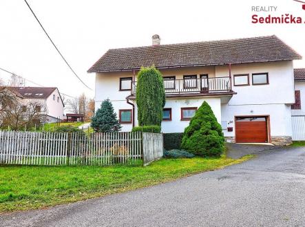 100 | Prodej - dům/vila, 318 m²