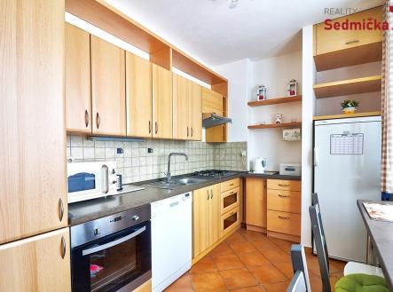 090 | Prodej bytu, 2+kk, 56 m²