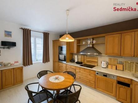 kuchyně | Prodej - dům/vila, 320 m²