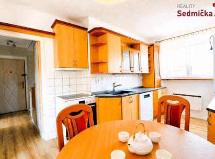 030 | Prodej bytu, 2+1, 64 m²