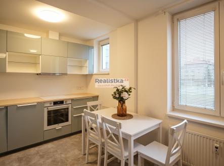Pronájem bytu, 2+kk, 65 m² obrázek